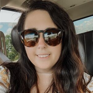 Meet your Posher, Megan